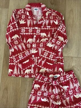 Old Navy Red and Cream Polar Bear Men’s Pajama Set